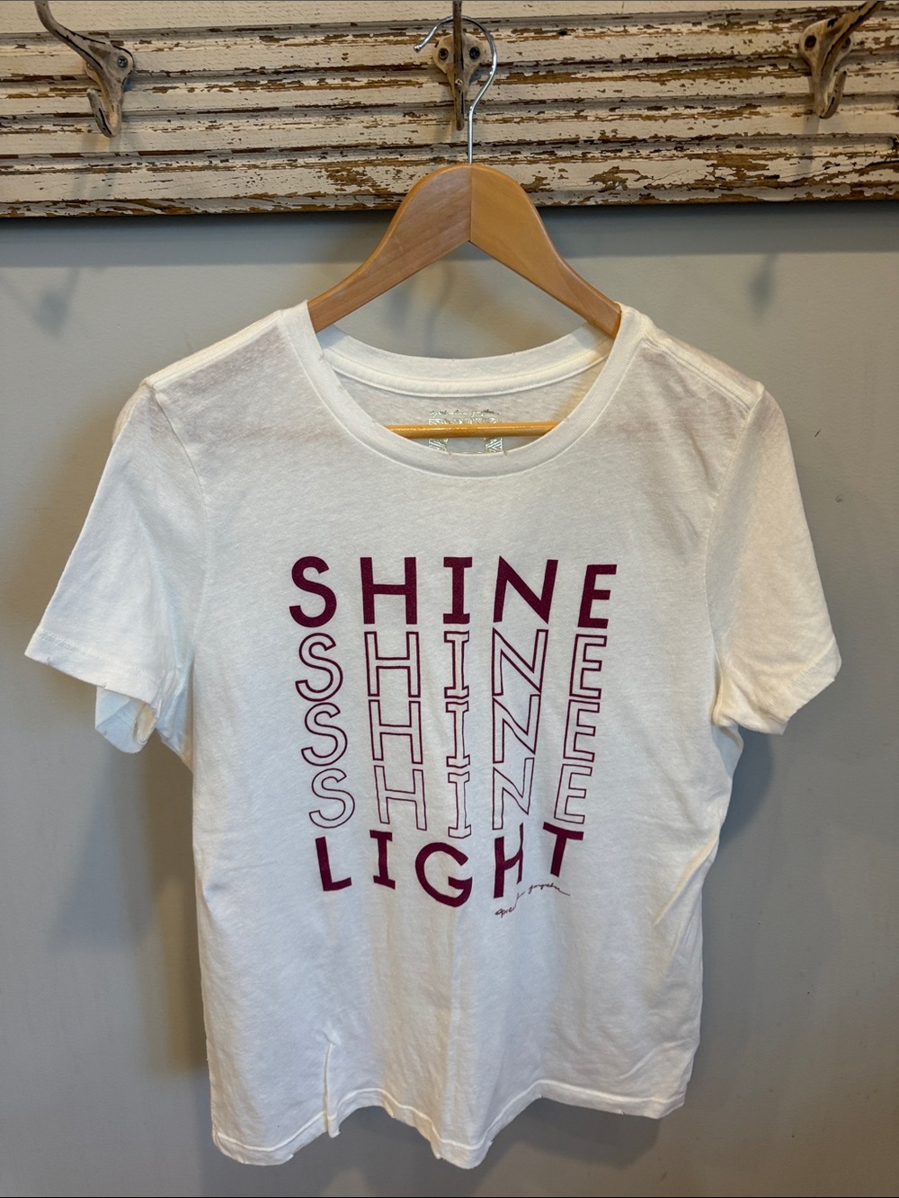 Spiritual Gangster “Shine You Light” Graphic Tee Size Medium